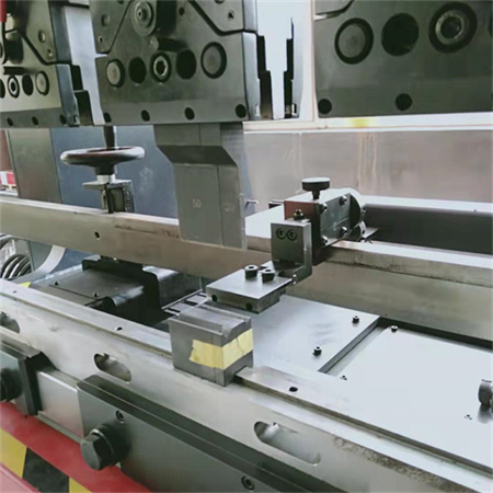 دستگاه خم کن ورق برقی بریک پرس هیدرولیک آلومینیومی اتوماتیک CNC با ربات