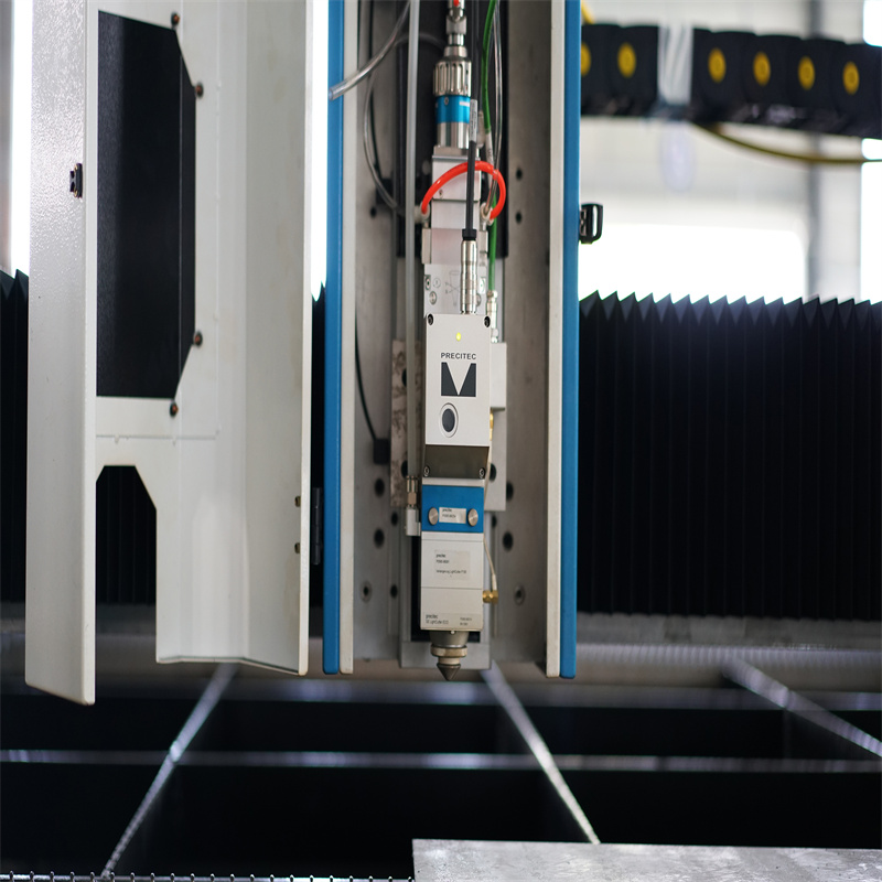 دستگاه برش لیزر فیبر 12 کیلووات برای فولاد کربنی 10 میلی متری