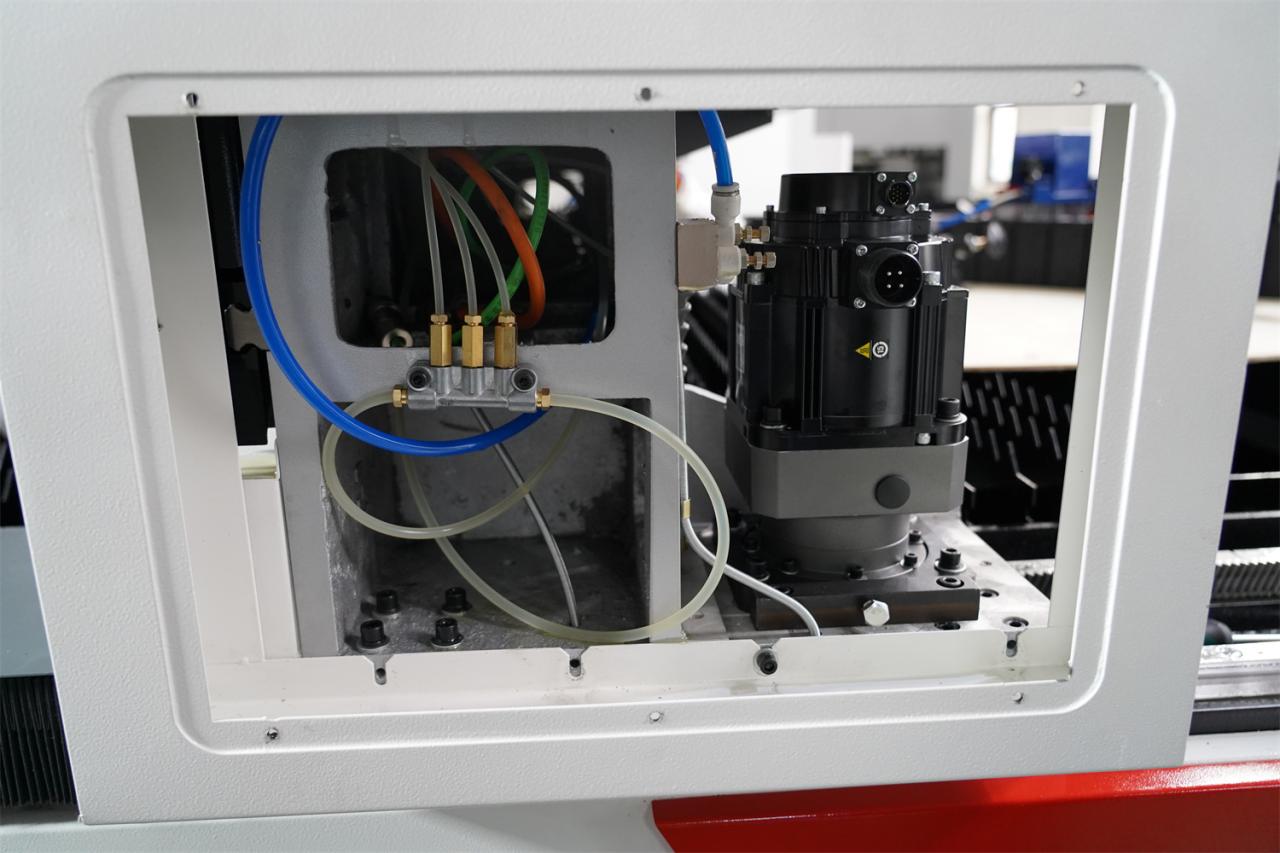 دستگاه برش لیزری فیبر Cnc فولاد ضد زنگ 3015 4kw 1kw 2kw 3kw